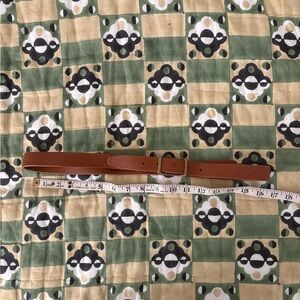 Everlane Classic Tan Leather Belt with Brass Buckle